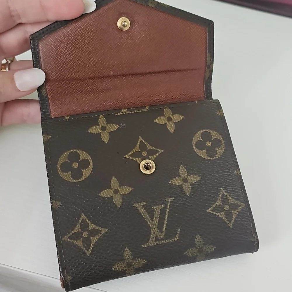 Louis Vuitton discover elegance